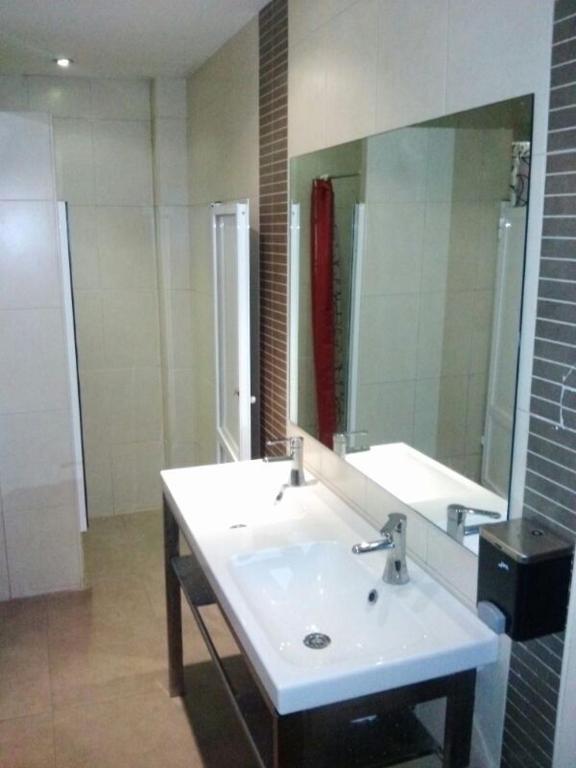 Residencia Malaga Backpackersホステル エクステリア 写真
